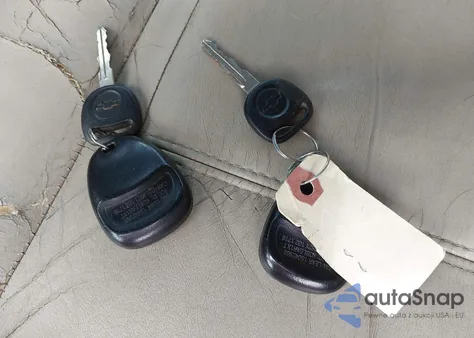 2002 Chevrolet Suburban 1500 Lt z USA, uszkodzony, nr VIN 1GNFK16Z32J186556